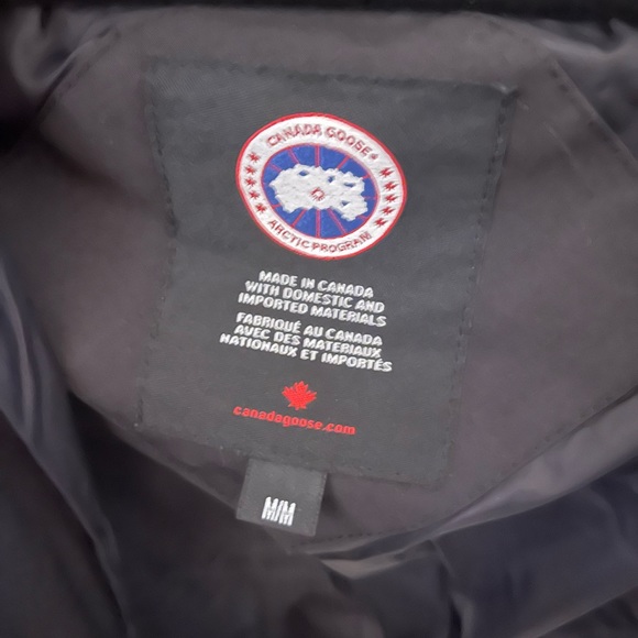 Men’s Canada Goose Style 2580M - Color - Noir. Size Medium - Picture 3 of 7